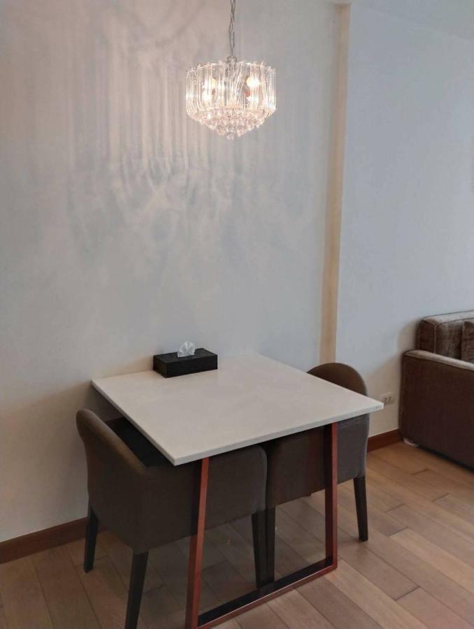 Apartmán The Astra Čiang Mai Exteriér fotografie